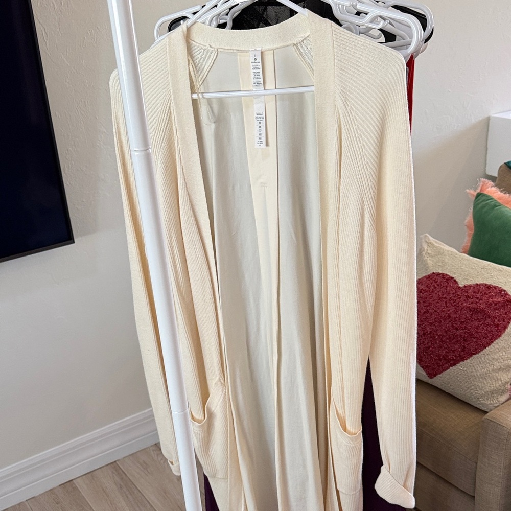 Lululemon women’s cardigan